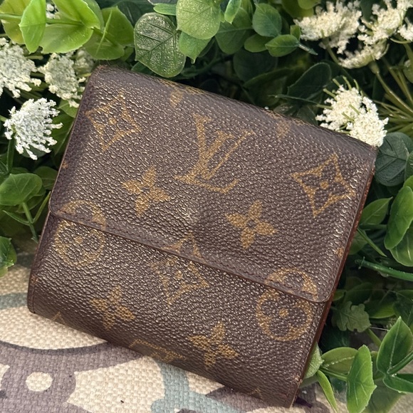 Louis Vuitton Portefeuille Elise Trifold Monogram Compact Wallet priced to sale - Picture 2 of 12
